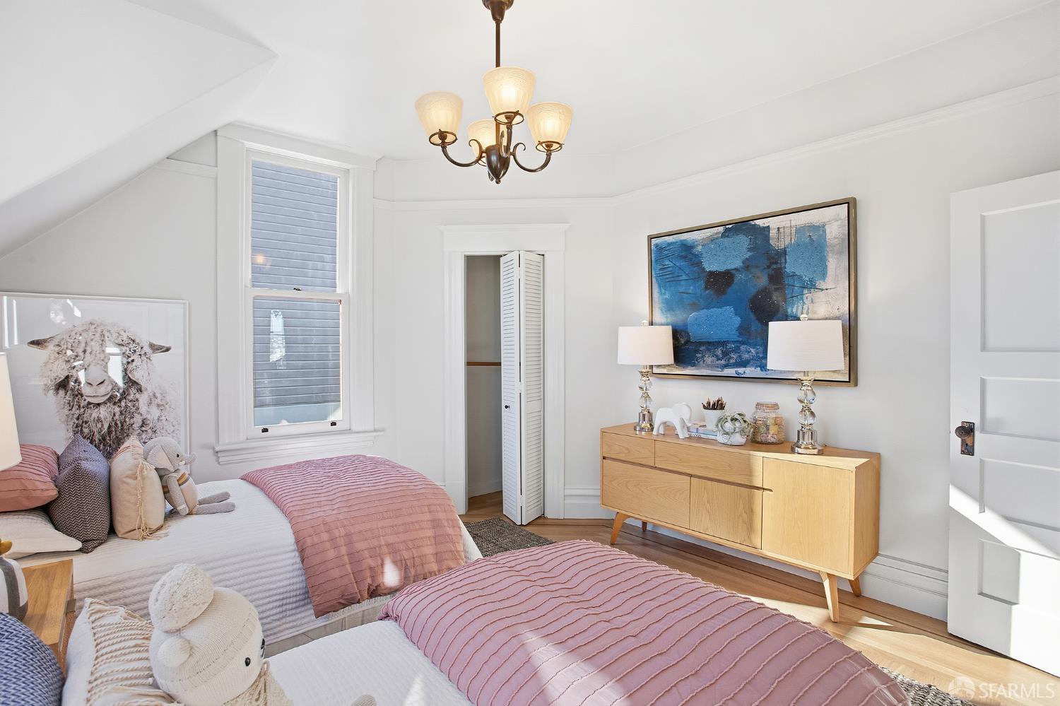 Detail Gallery Image 34 of 64 For 1442 Sanchez St, San Francisco,  CA 94131 - 3 Beds | 3/1 Baths