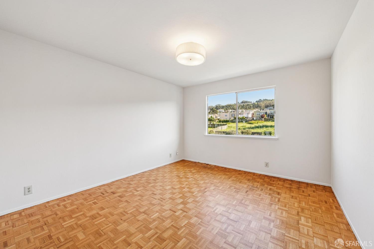 Detail Gallery Image 26 of 53 For 631 Morse St, San Francisco,  CA 94112 - 5 Beds | 3 Baths