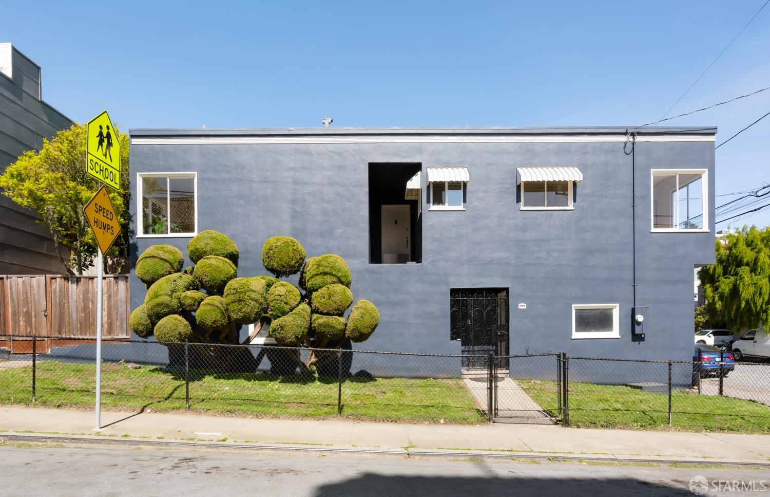 Detail Gallery Image 2 of 30 For 400 Hearst Ave, San Francisco,  CA 94112 - 2 Beds | 1 Baths