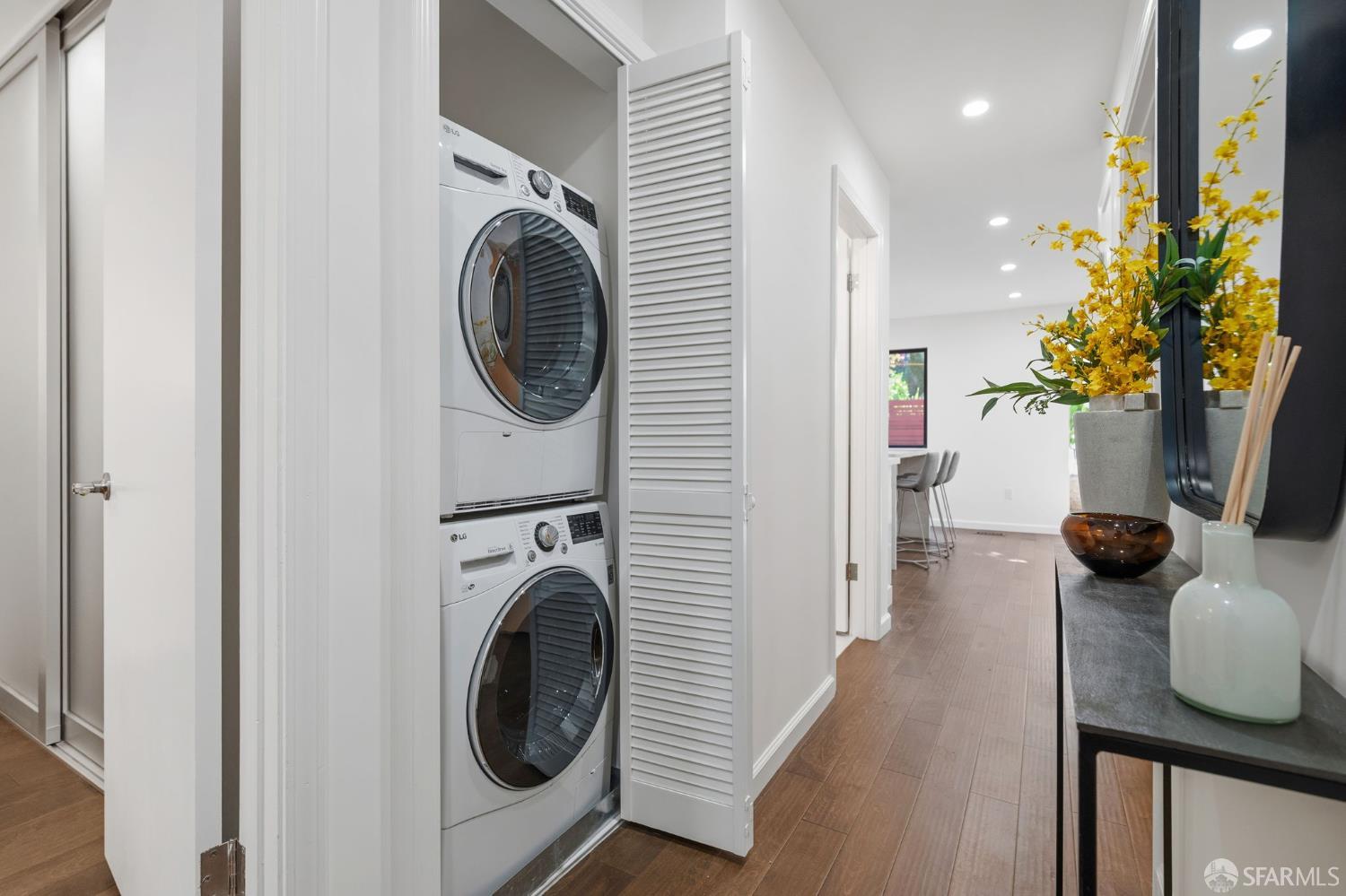 Detail Gallery Image 28 of 34 For 559 27th St #2,  San Francisco,  CA 94131 - 2 Beds | 1 Baths