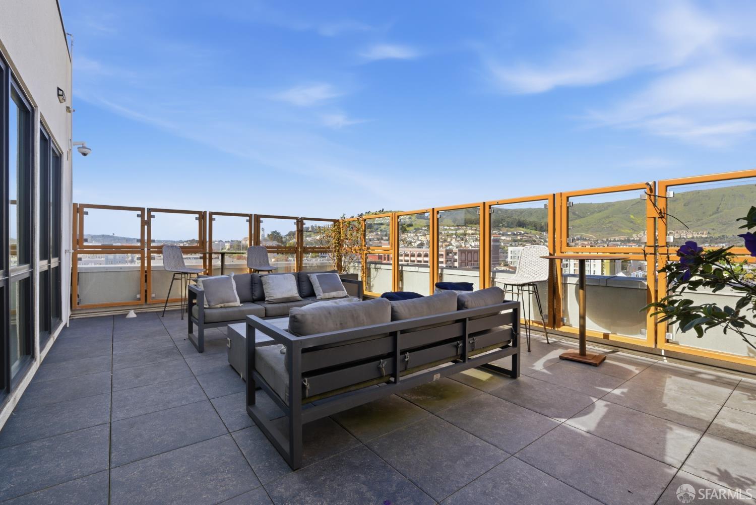 Detail Gallery Image 3 of 33 For 200 Linden Ave #804,  South San Francisco,  CA 94080 - 1 Beds | 1 Baths