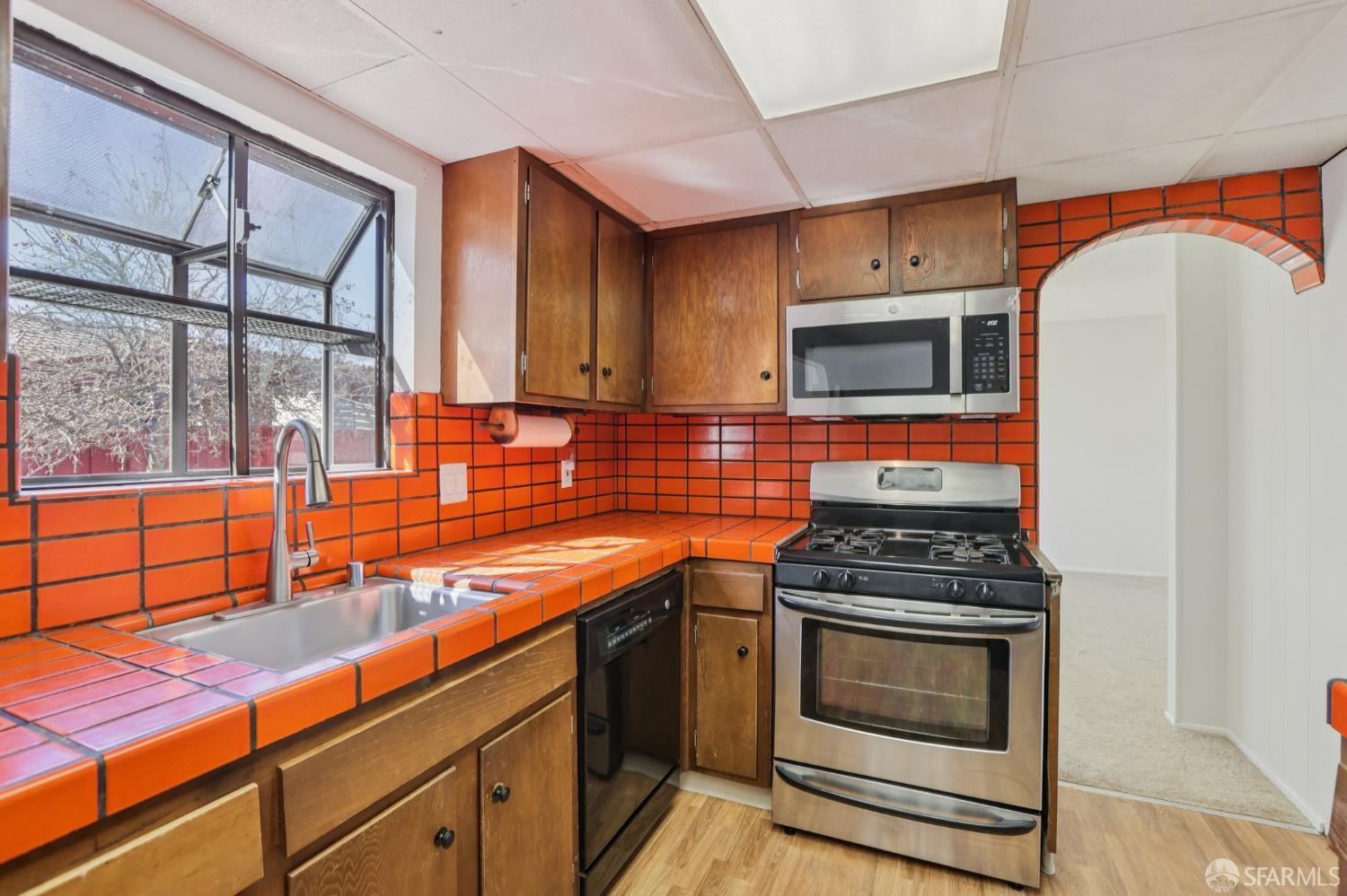 Detail Gallery Image 17 of 44 For 14563 Maracaibo Rd, San Leandro,  CA 94577 - 4 Beds | 2/1 Baths