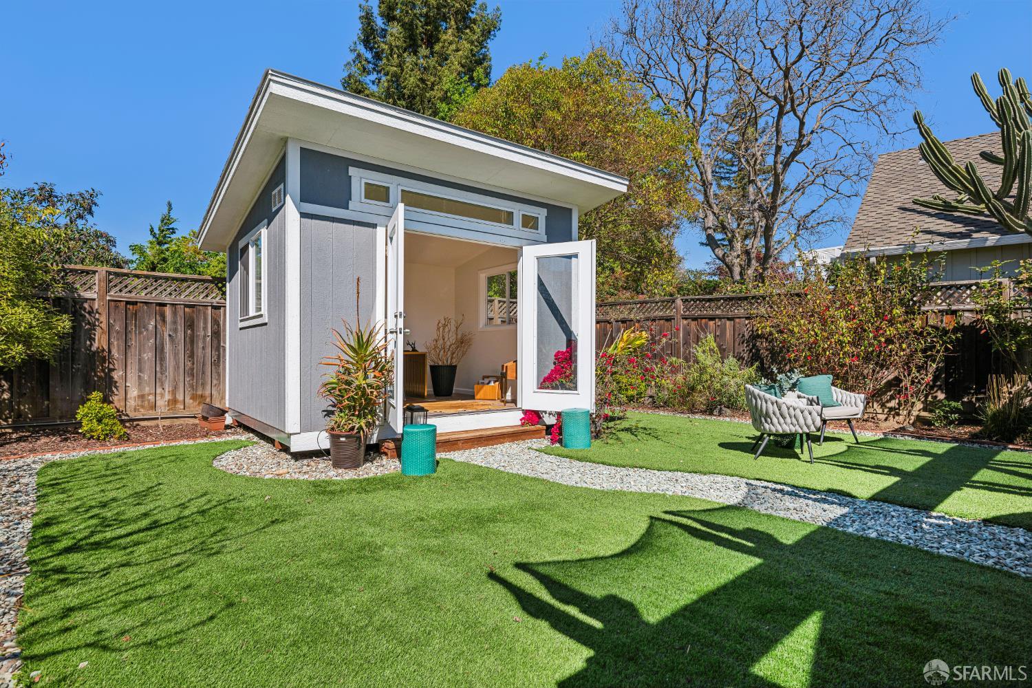 Detail Gallery Image 60 of 67 For 1928 Howard Ave, San Carlos,  CA 94070 - 3 Beds | 2 Baths