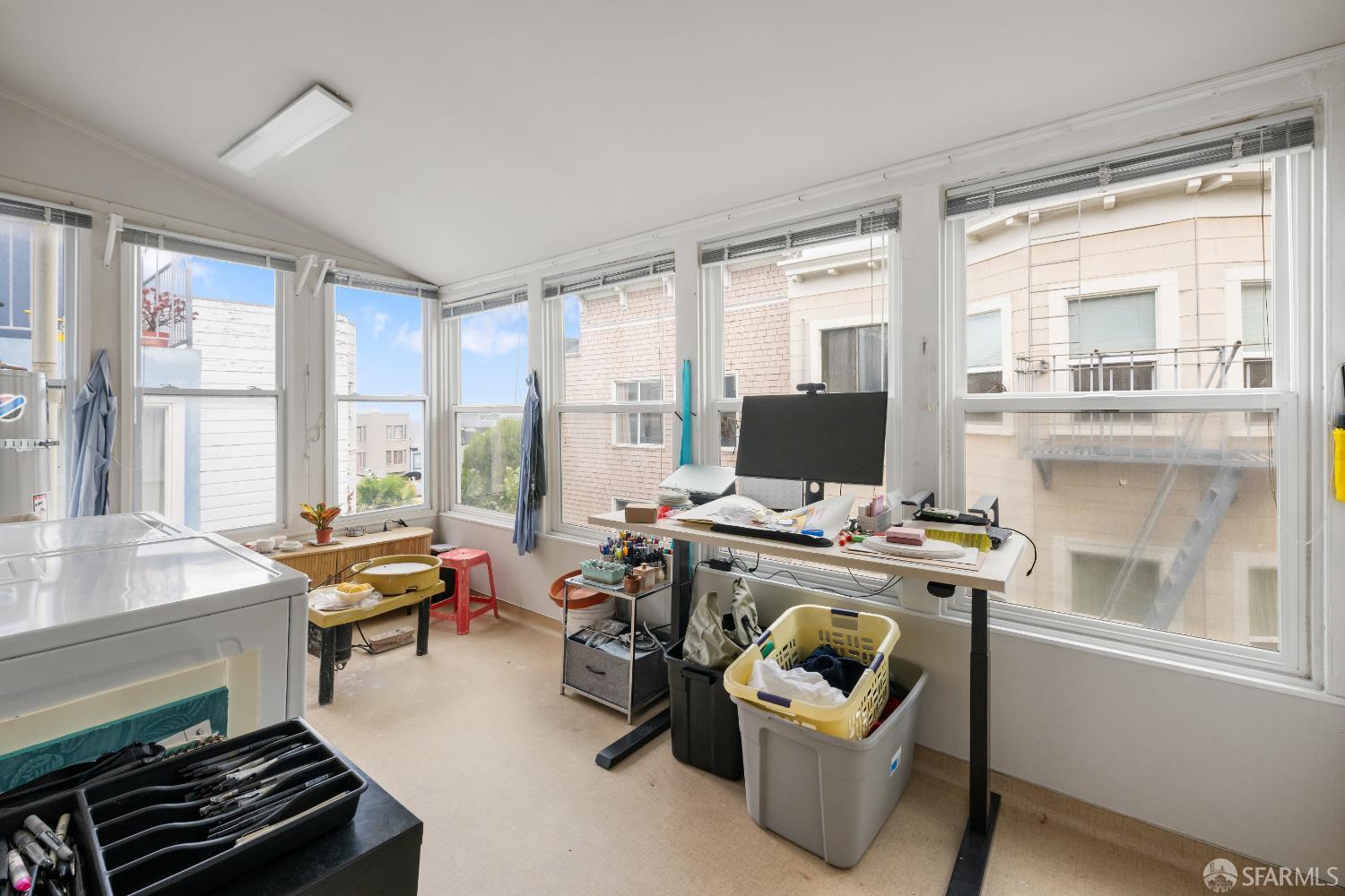 Detail Gallery Image 32 of 42 For 2914 Larkin St, San Francisco,  CA 94109 - – Beds | – Baths