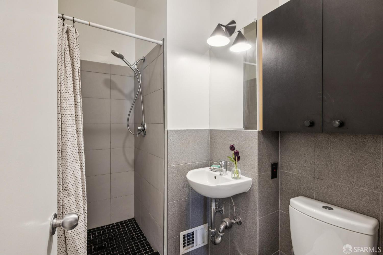 Detail Gallery Image 32 of 41 For 664 45th Ave, San Francisco,  CA 94121 - 2 Beds | 2 Baths