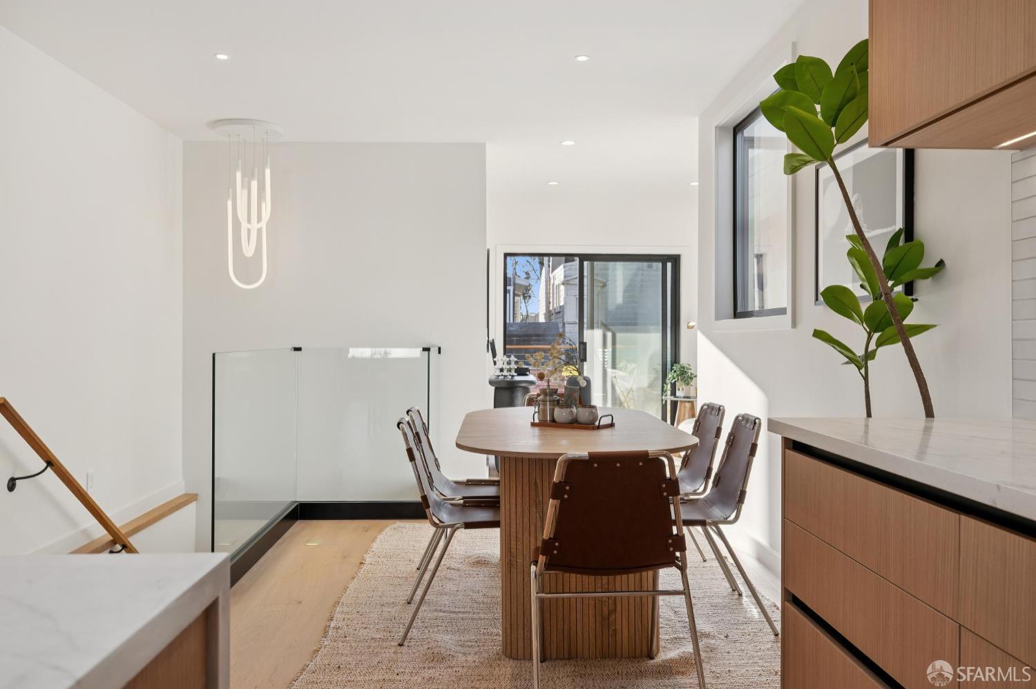 Detail Gallery Image 24 of 90 For 907 Athens St, San Francisco,  CA 94112 - 4 Beds | 4 Baths