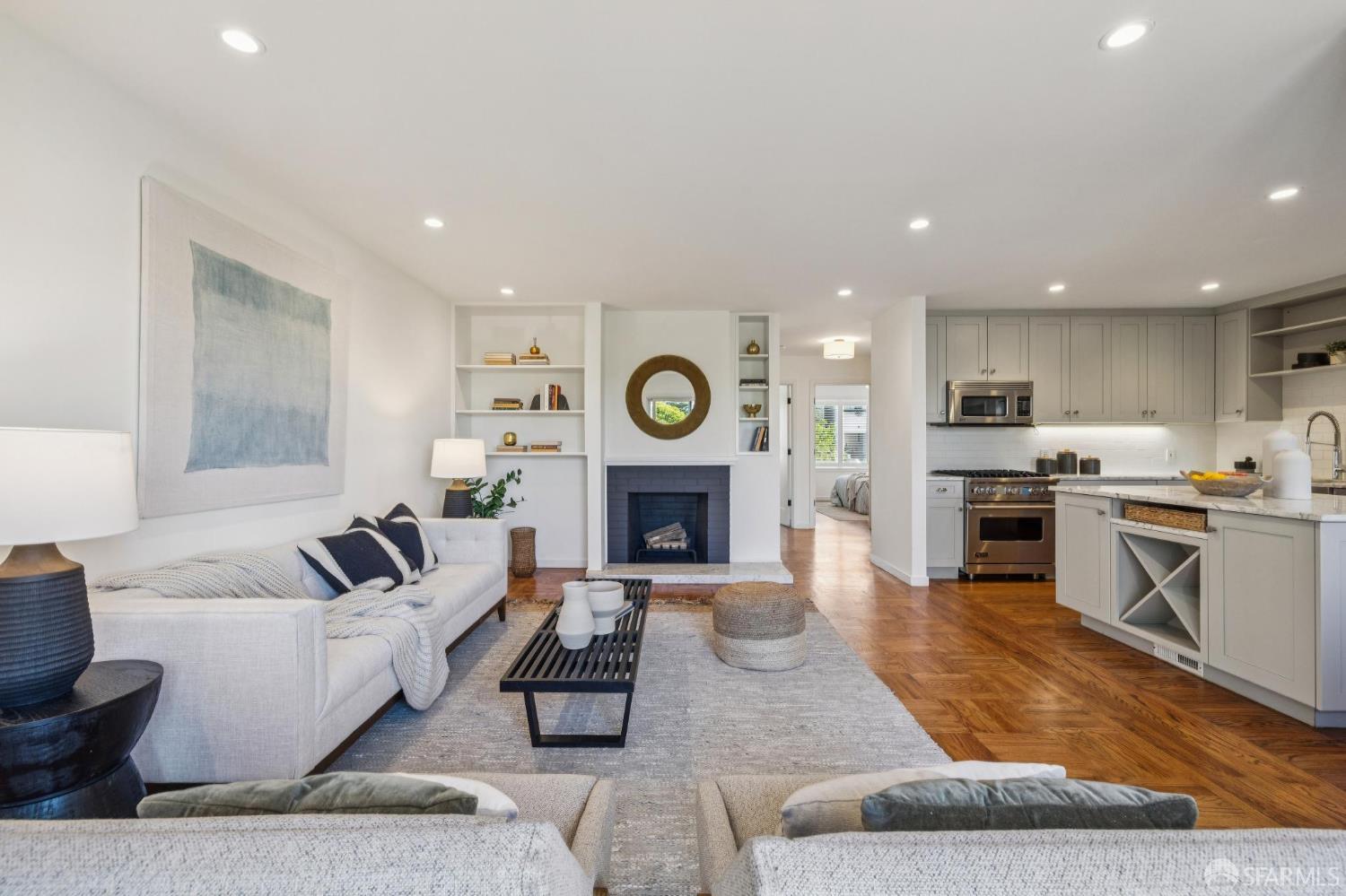 Detail Gallery Image 3 of 32 For 1255 45th Ave, San Francisco,  CA 94122 - 3 Beds | 2 Baths