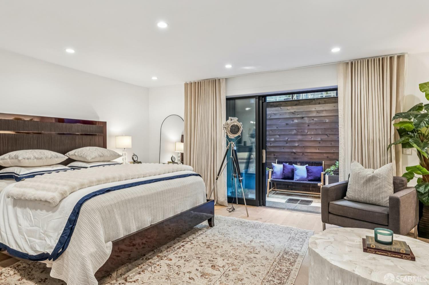 Detail Gallery Image 26 of 33 For 4376 17th St, San Francisco,  CA 94114 - 3 Beds | 3/1 Baths