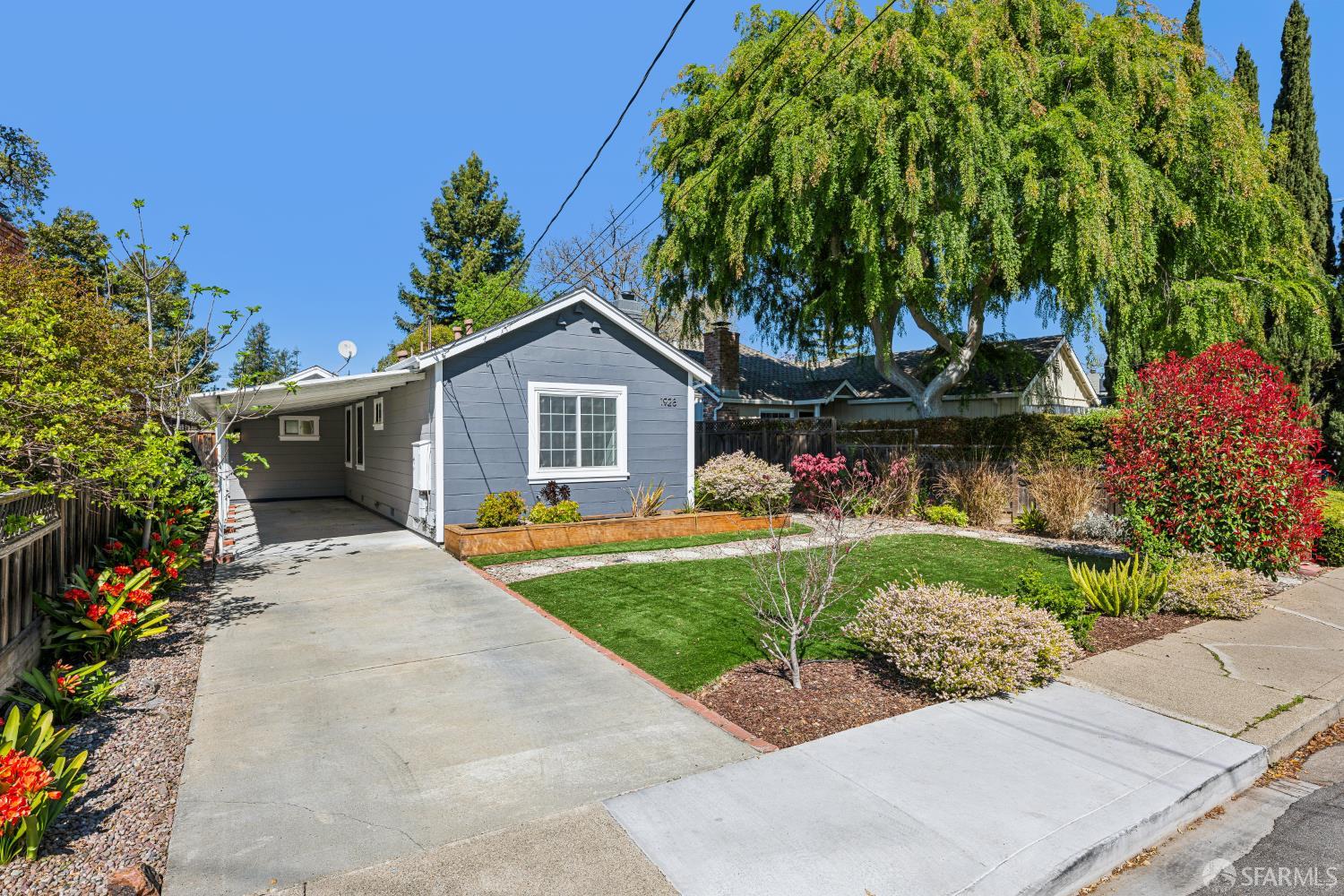 Detail Gallery Image 2 of 67 For 1928 Howard Ave, San Carlos,  CA 94070 - 3 Beds | 2 Baths