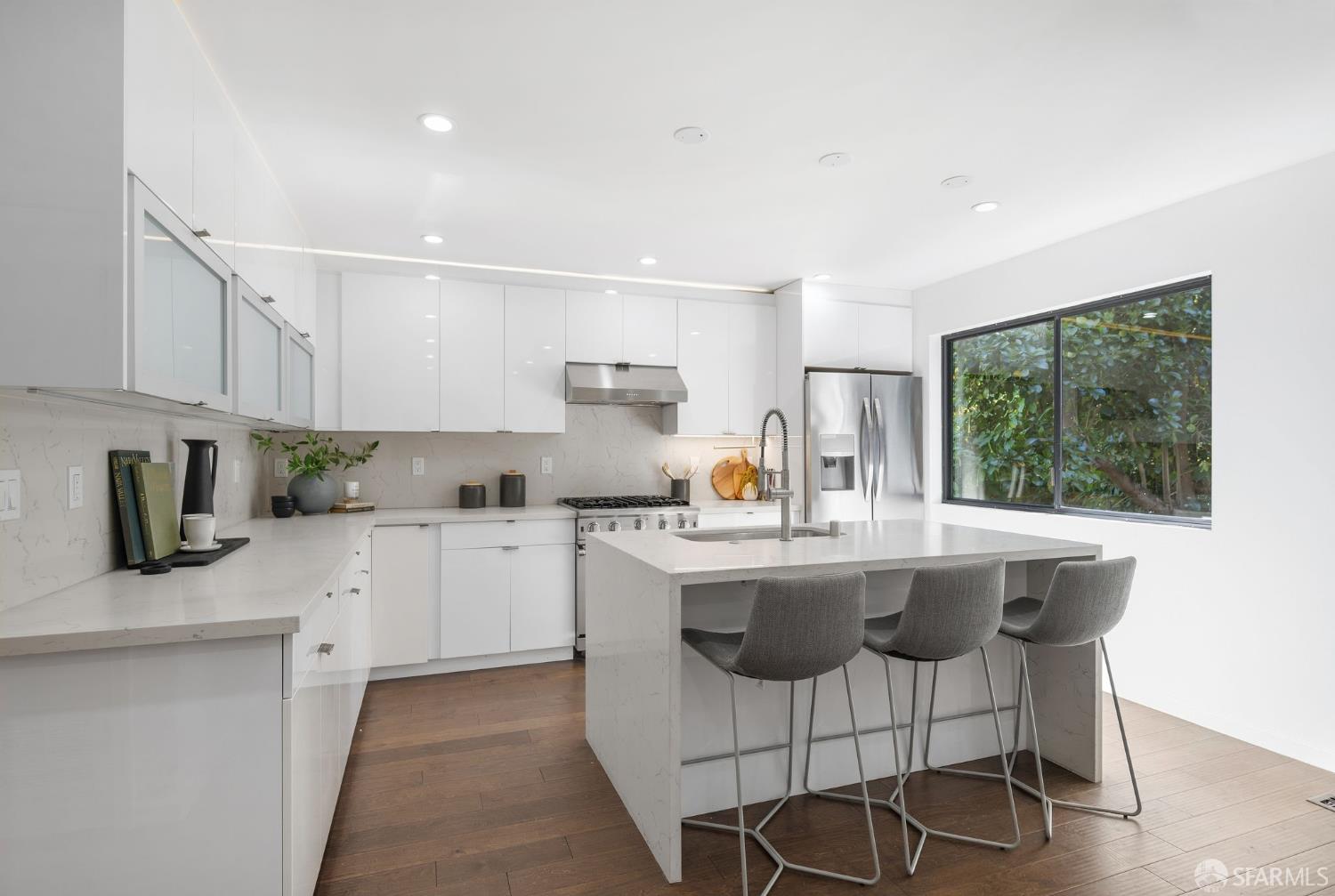 Detail Gallery Image 16 of 34 For 559 27th St #2,  San Francisco,  CA 94131 - 2 Beds | 1 Baths