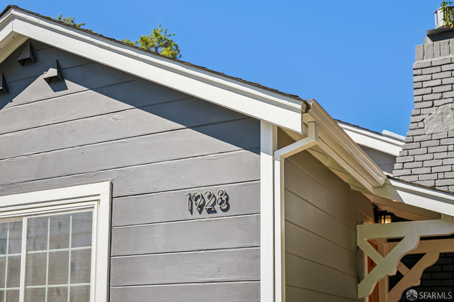 Detail Gallery Image 6 of 67 For 1928 Howard Ave, San Carlos,  CA 94070 - 3 Beds | 2 Baths