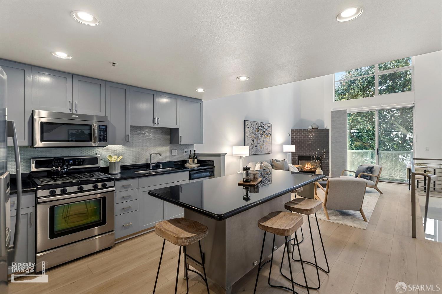 Detail Gallery Image 5 of 23 For 250 Clara St #8,  San Francisco,  CA 94107 - 2 Beds | 2/1 Baths