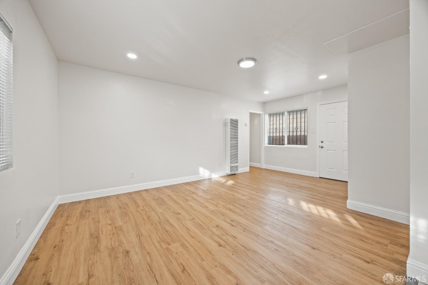 Detail Gallery Image 7 of 21 For 449 Lucas Ave, Richmond,  CA 94801 - 3 Beds | 2 Baths