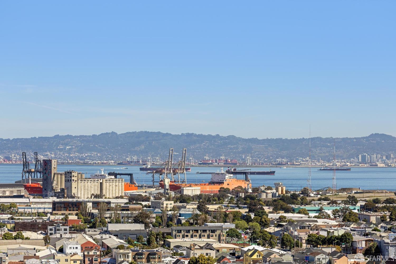 Detail Gallery Image 39 of 42 For 100 Bridgeview Dr, San Francisco,  CA 94124 - 2 Beds | 1 Baths