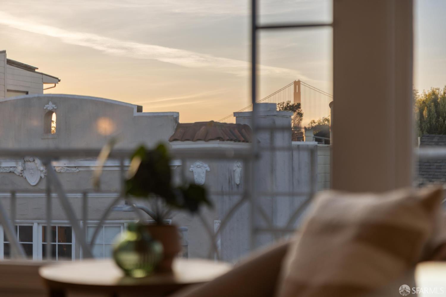 Detail Gallery Image 14 of 27 For 440 Avila St, San Francisco,  CA 94123 - 2 Beds | 1 Baths