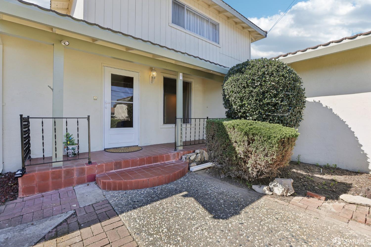 Detail Gallery Image 5 of 44 For 14563 Maracaibo Rd, San Leandro,  CA 94577 - 4 Beds | 2/1 Baths