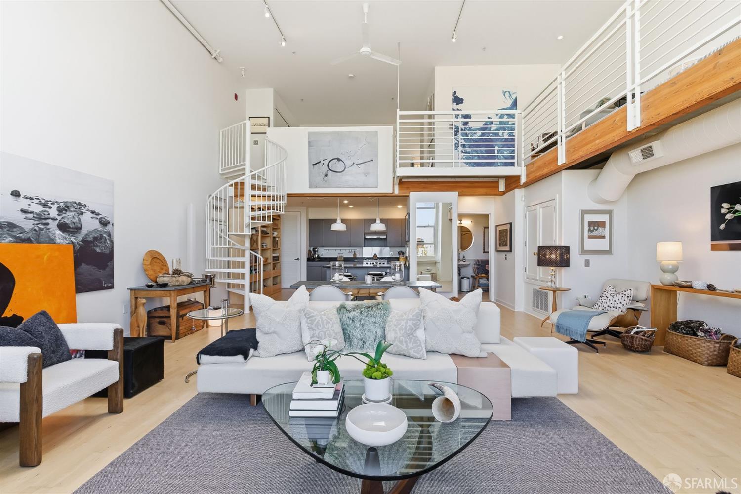 Photo #2: 426110889 Listing: Photo #2