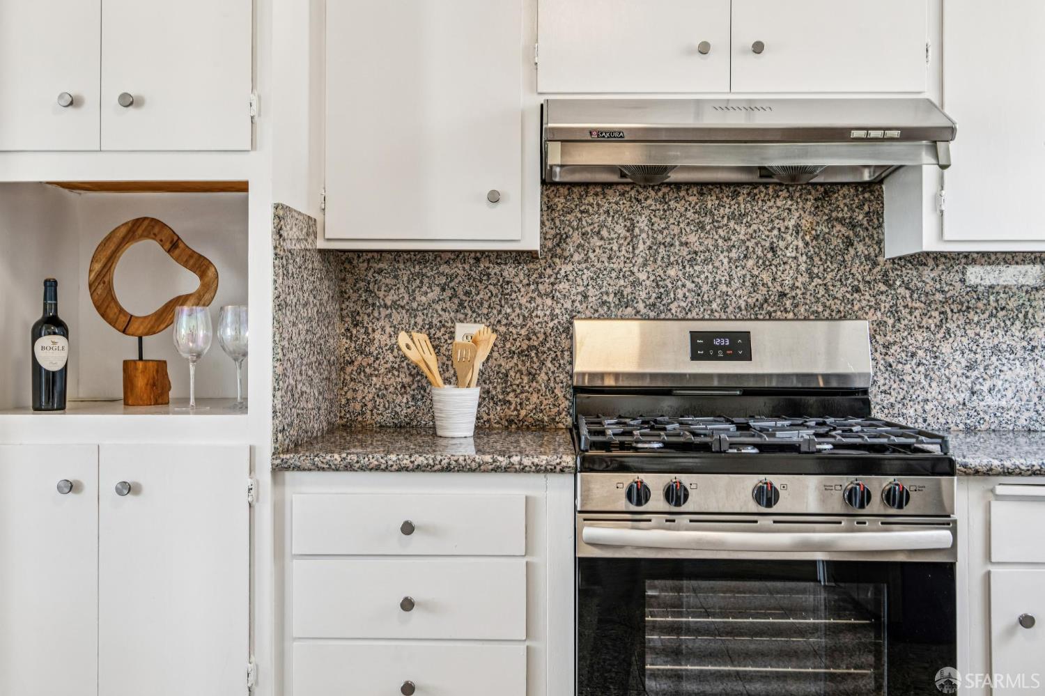 Detail Gallery Image 21 of 53 For 631 Morse St, San Francisco,  CA 94112 - 5 Beds | 3 Baths