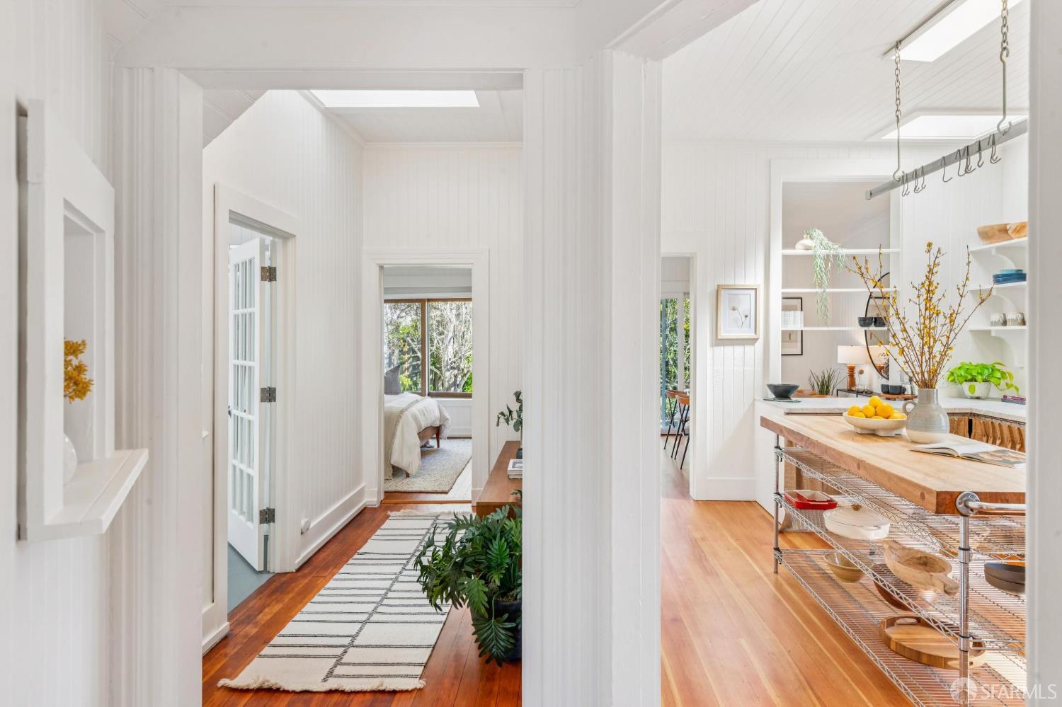 Detail Gallery Image 8 of 41 For 31 Natick St, San Francisco,  CA 94131 - 3 Beds | 1 Baths