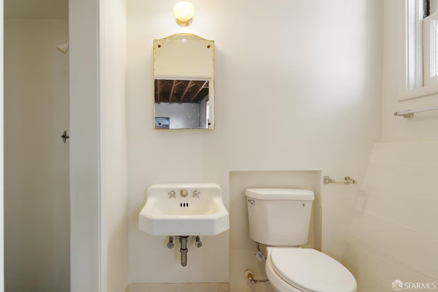 Detail Gallery Image 20 of 30 For 400 Hearst Ave, San Francisco,  CA 94112 - 2 Beds | 1 Baths