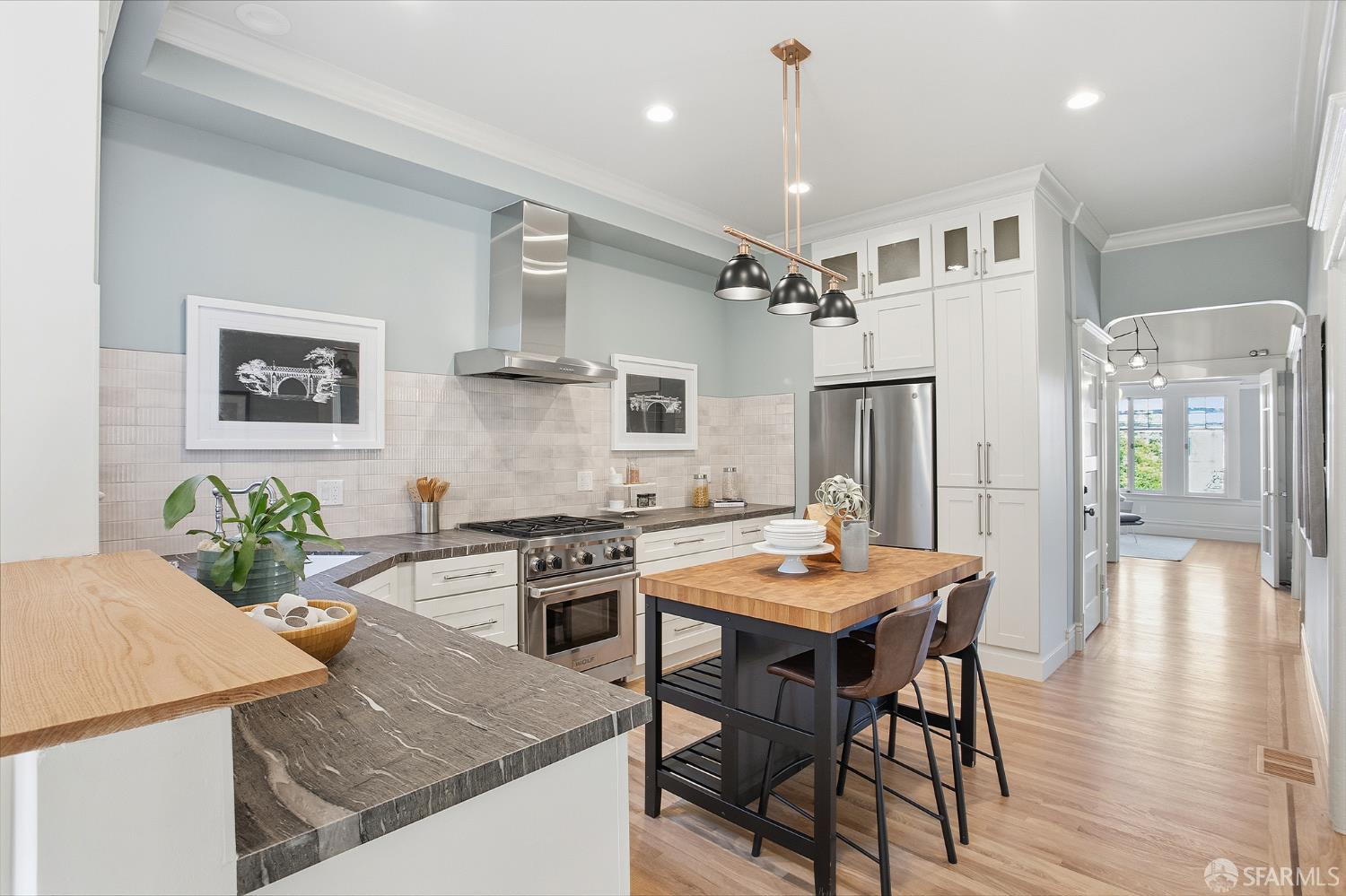 Detail Gallery Image 17 of 64 For 1442 Sanchez St, San Francisco,  CA 94131 - 3 Beds | 3/1 Baths