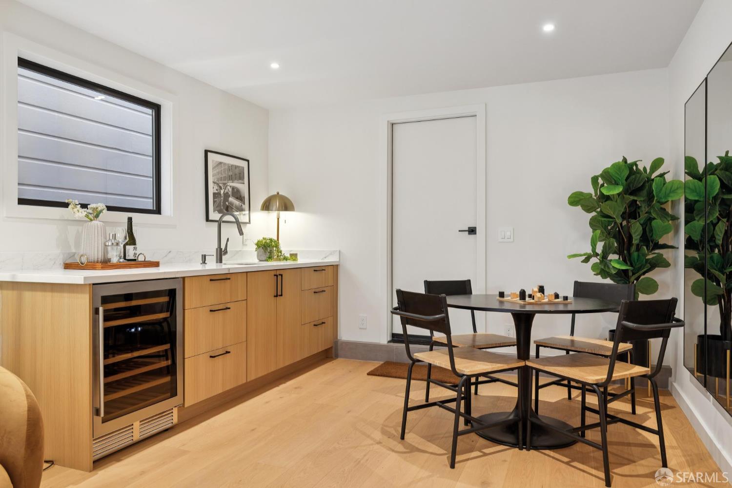 Detail Gallery Image 39 of 90 For 907 Athens St, San Francisco,  CA 94112 - 4 Beds | 4 Baths