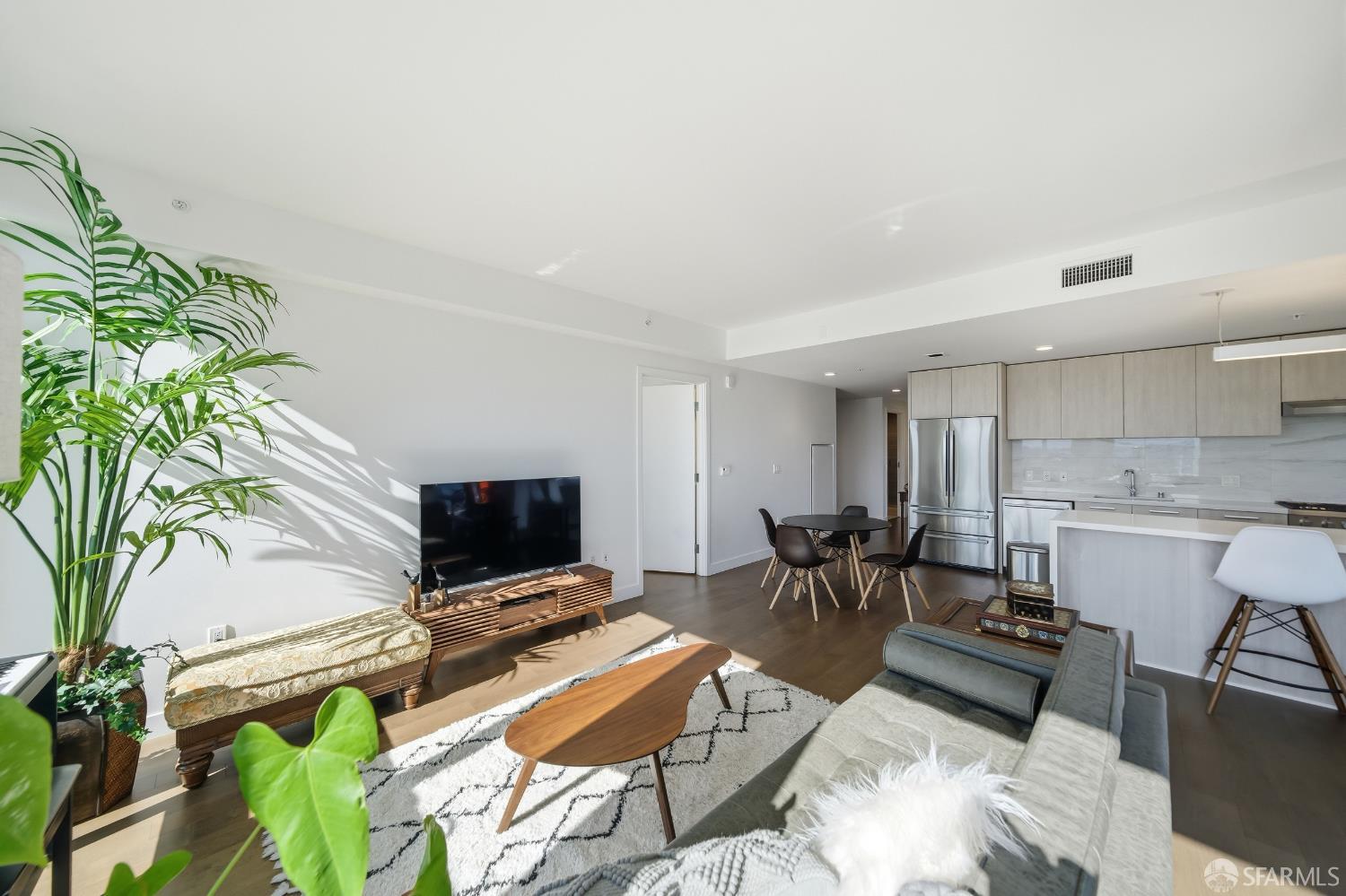 Detail Gallery Image 7 of 34 For 188 W Saint James St #11016,  San Jose,  CA 95110 - 2 Beds | 2 Baths