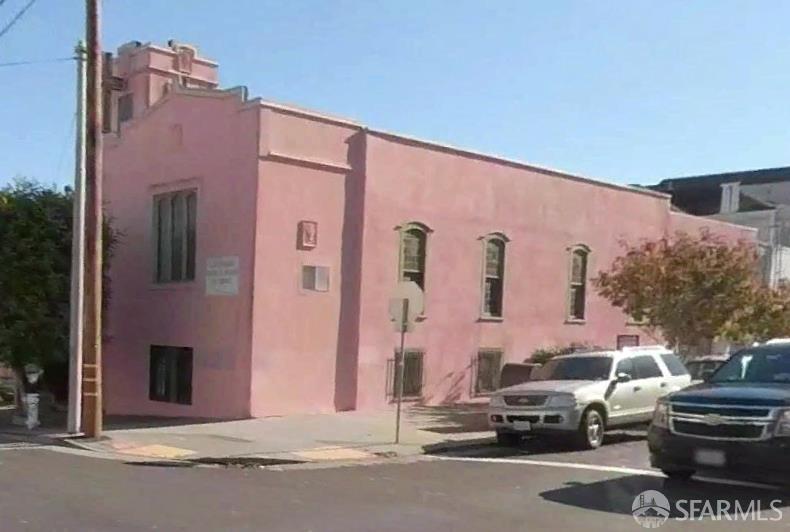 Detail Gallery Image 3 of 19 For 2693 Sutter St, San Francisco,  CA 94115 - – Beds | – Baths