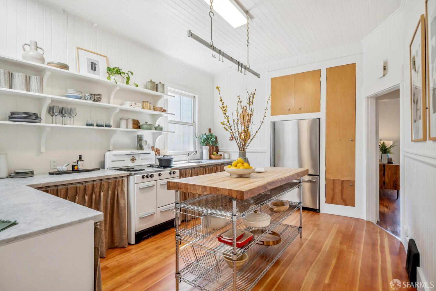 Detail Gallery Image 11 of 41 For 31 Natick St, San Francisco,  CA 94131 - 3 Beds | 1 Baths