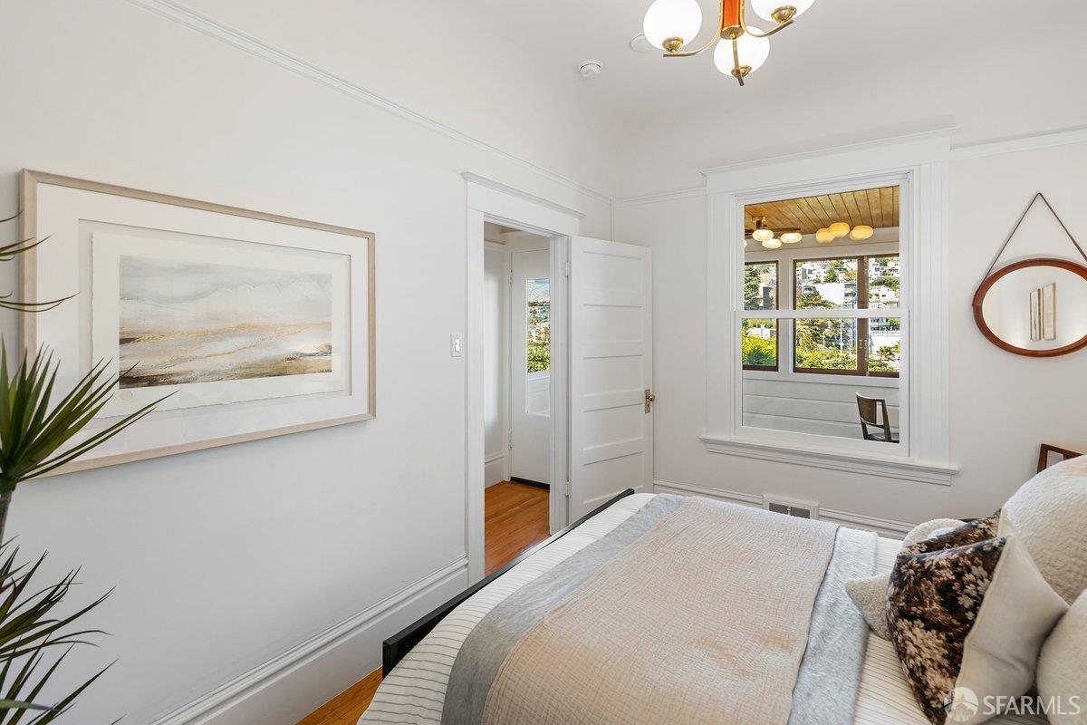 Detail Gallery Image 22 of 34 For 4799 19th St, San Francisco,  CA 94114 - 4 Beds | 1 Baths