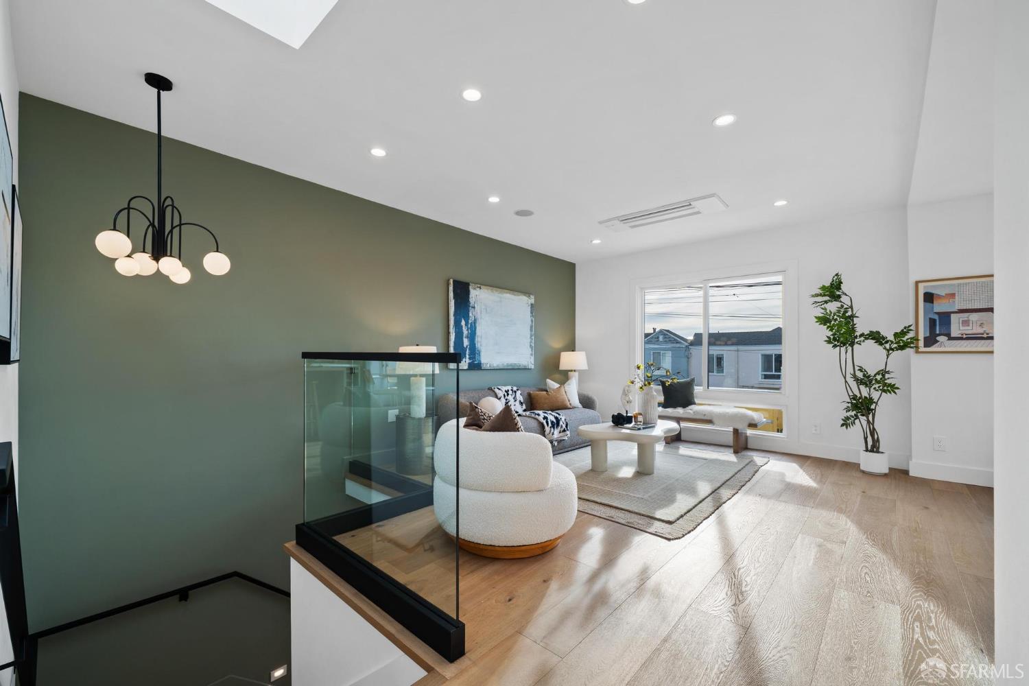 Detail Gallery Image 7 of 85 For 1846 31st Ave, San Francisco,  CA 94122 - 4 Beds | 3/1 Baths