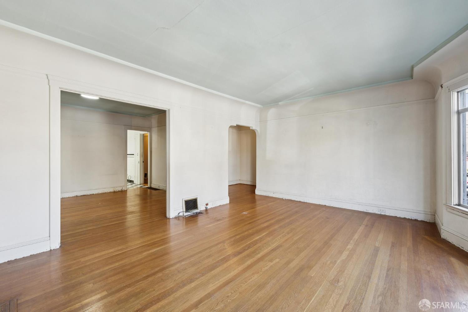 Detail Gallery Image 8 of 28 For 1683 21st Ave, San Francisco,  CA 94122 - 2 Beds | 1 Baths