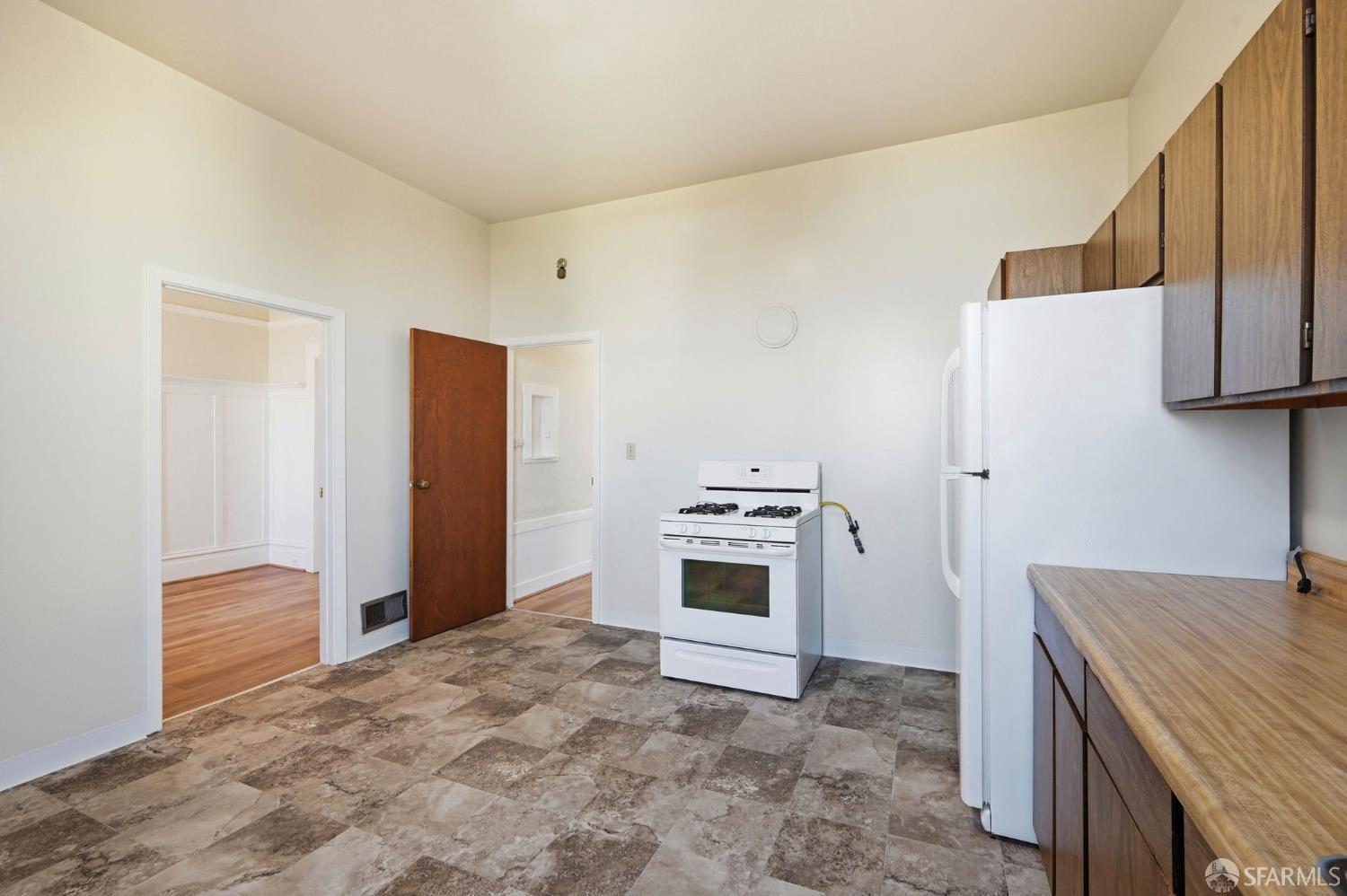 Detail Gallery Image 16 of 36 For 29 Holyoke St, San Francisco,  CA 94134 - 2 Beds | 1 Baths
