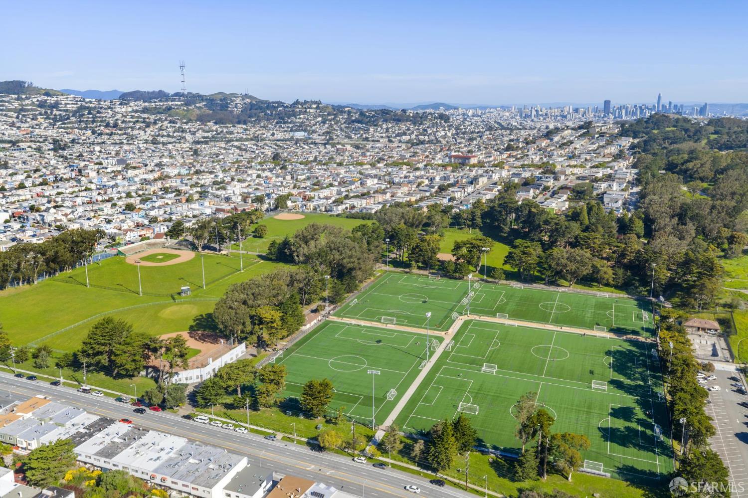 Detail Gallery Image 81 of 90 For 907 Athens St, San Francisco,  CA 94112 - 4 Beds | 4 Baths