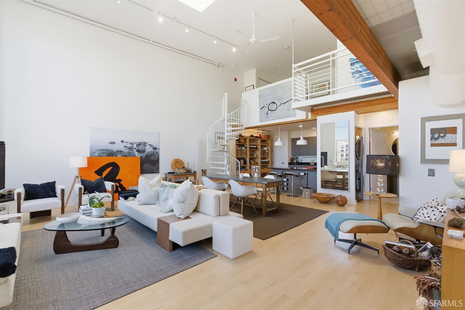 Photo #3: 426110889 Listing: Photo #3