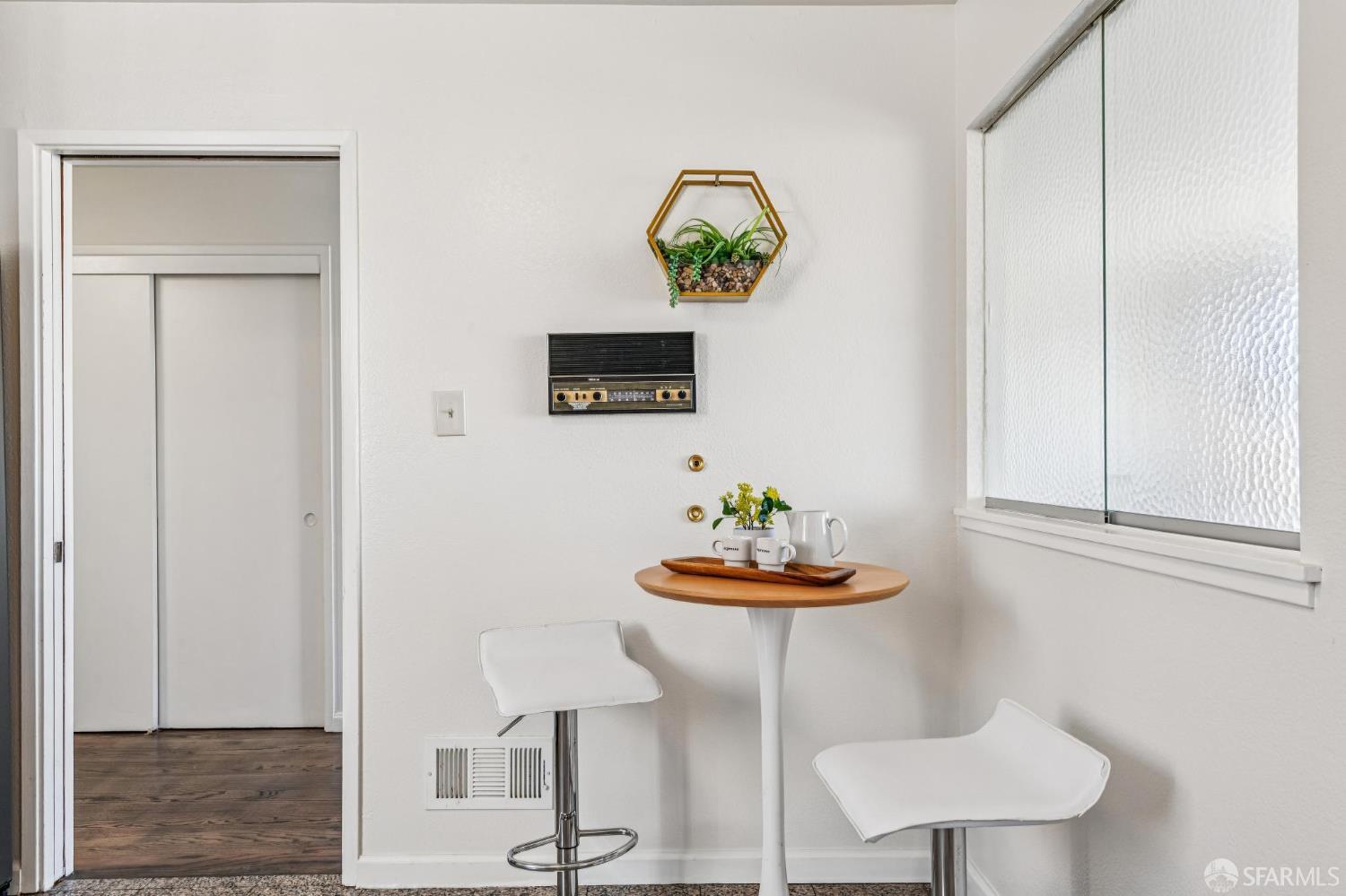 Detail Gallery Image 22 of 53 For 631 Morse St, San Francisco,  CA 94112 - 5 Beds | 3 Baths