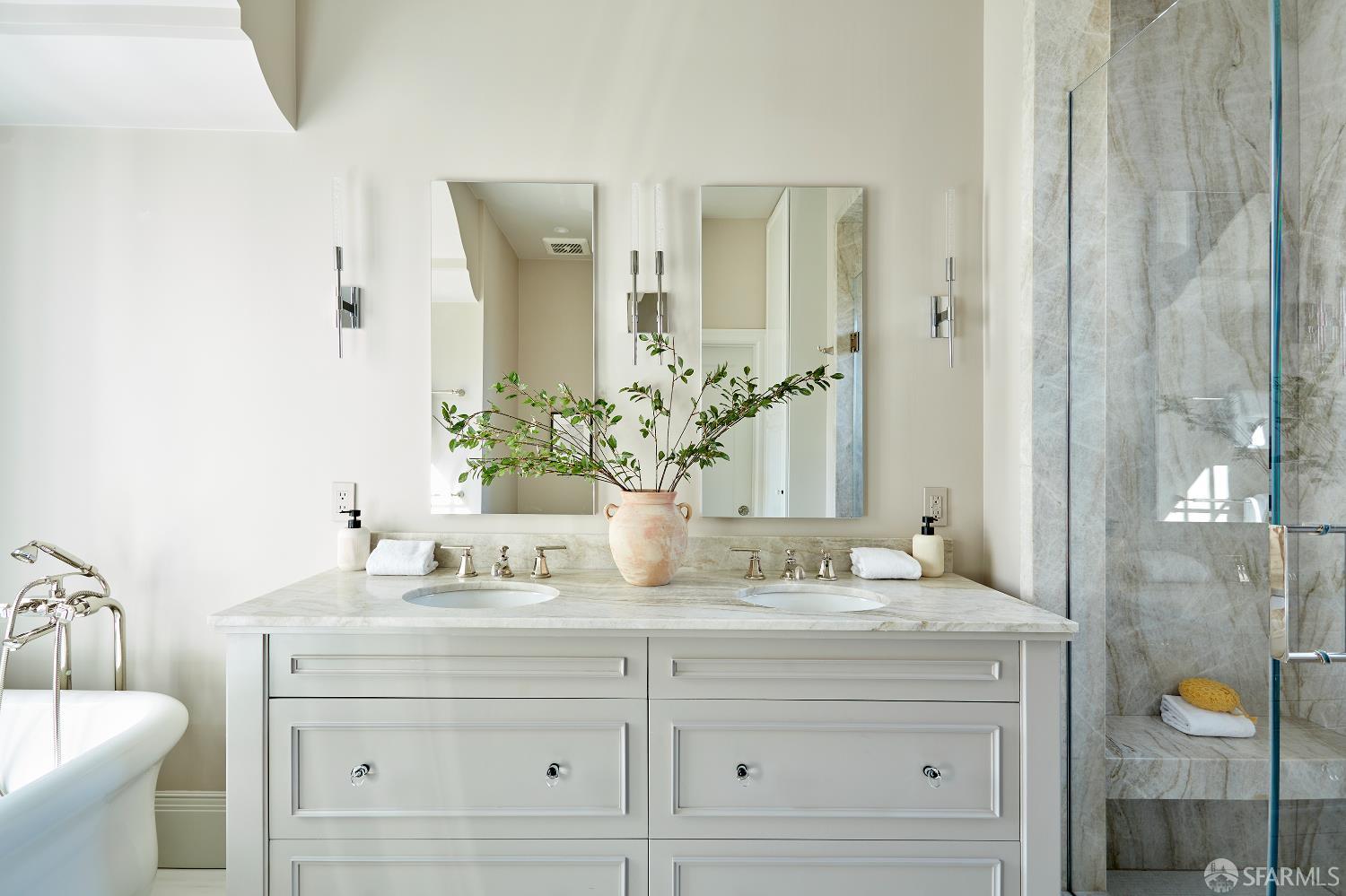 Detail Gallery Image 17 of 28 For 139 Cherry St, San Francisco,  CA 94118 - 3 Beds | 2/1 Baths