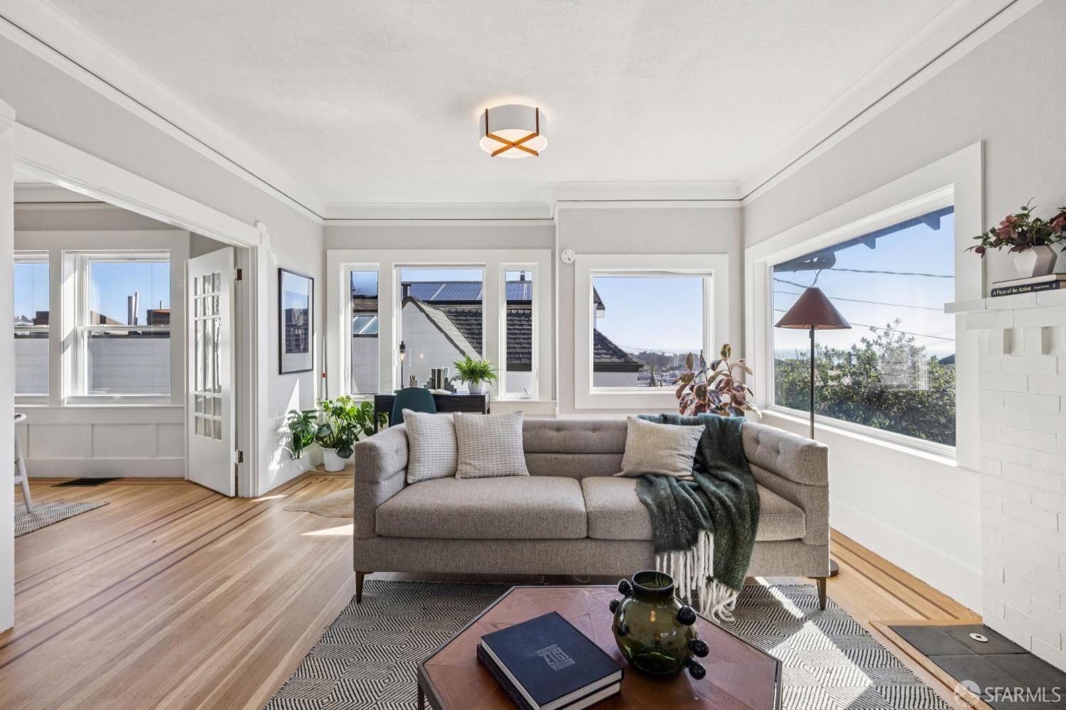 Detail Gallery Image 6 of 41 For 664 45th Ave, San Francisco,  CA 94121 - 2 Beds | 2 Baths