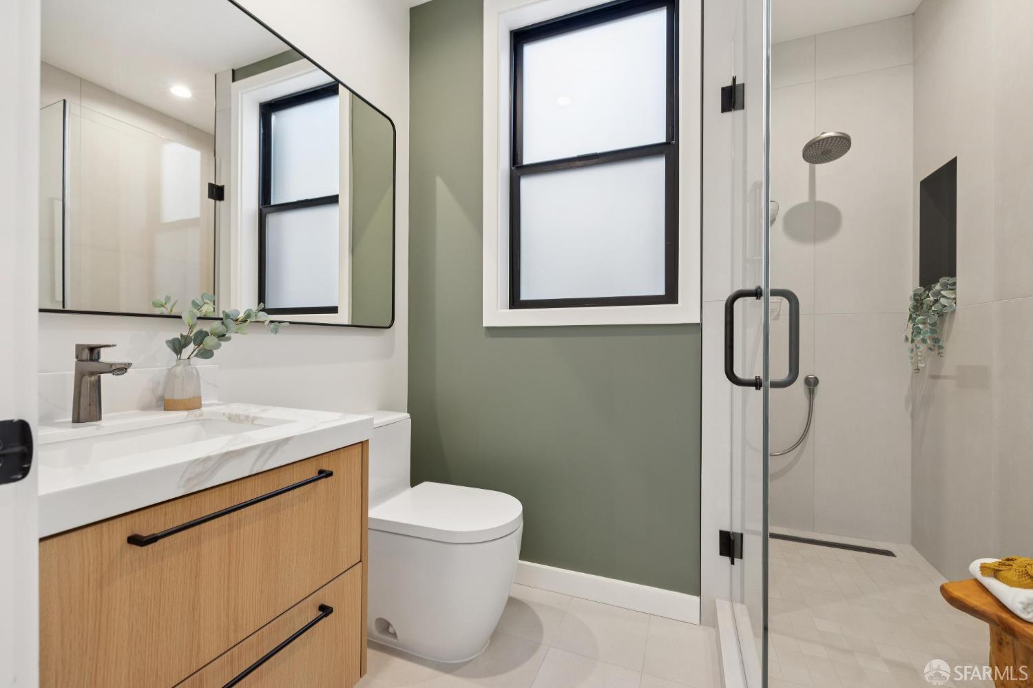 Detail Gallery Image 52 of 90 For 907 Athens St, San Francisco,  CA 94112 - 4 Beds | 4 Baths