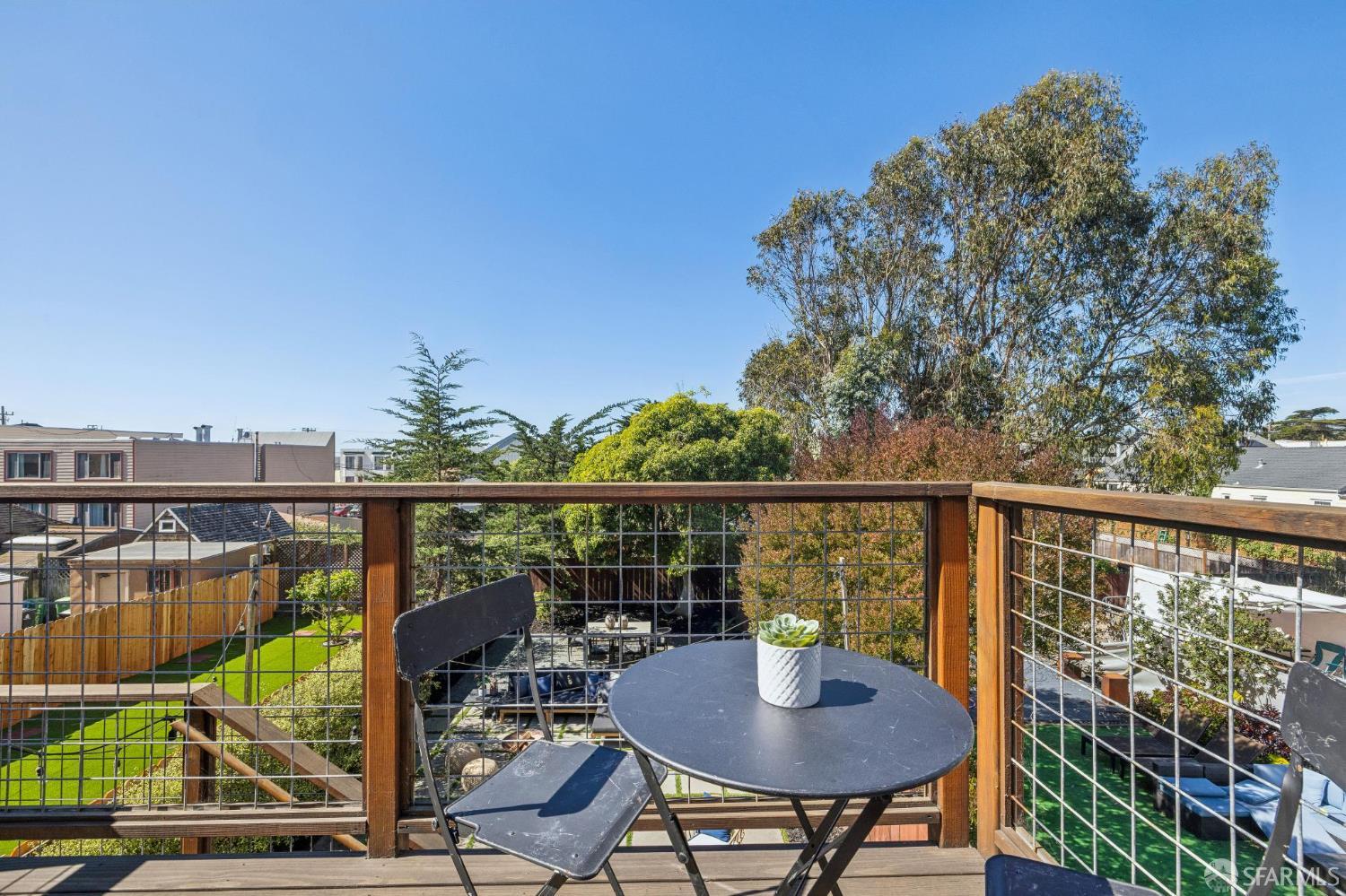 Detail Gallery Image 9 of 32 For 1255 45th Ave, San Francisco,  CA 94122 - 3 Beds | 2 Baths