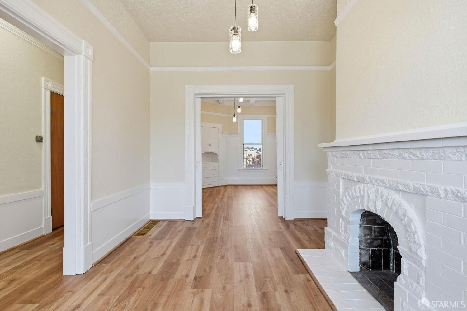 Detail Gallery Image 9 of 36 For 29 Holyoke St, San Francisco,  CA 94134 - 2 Beds | 1 Baths