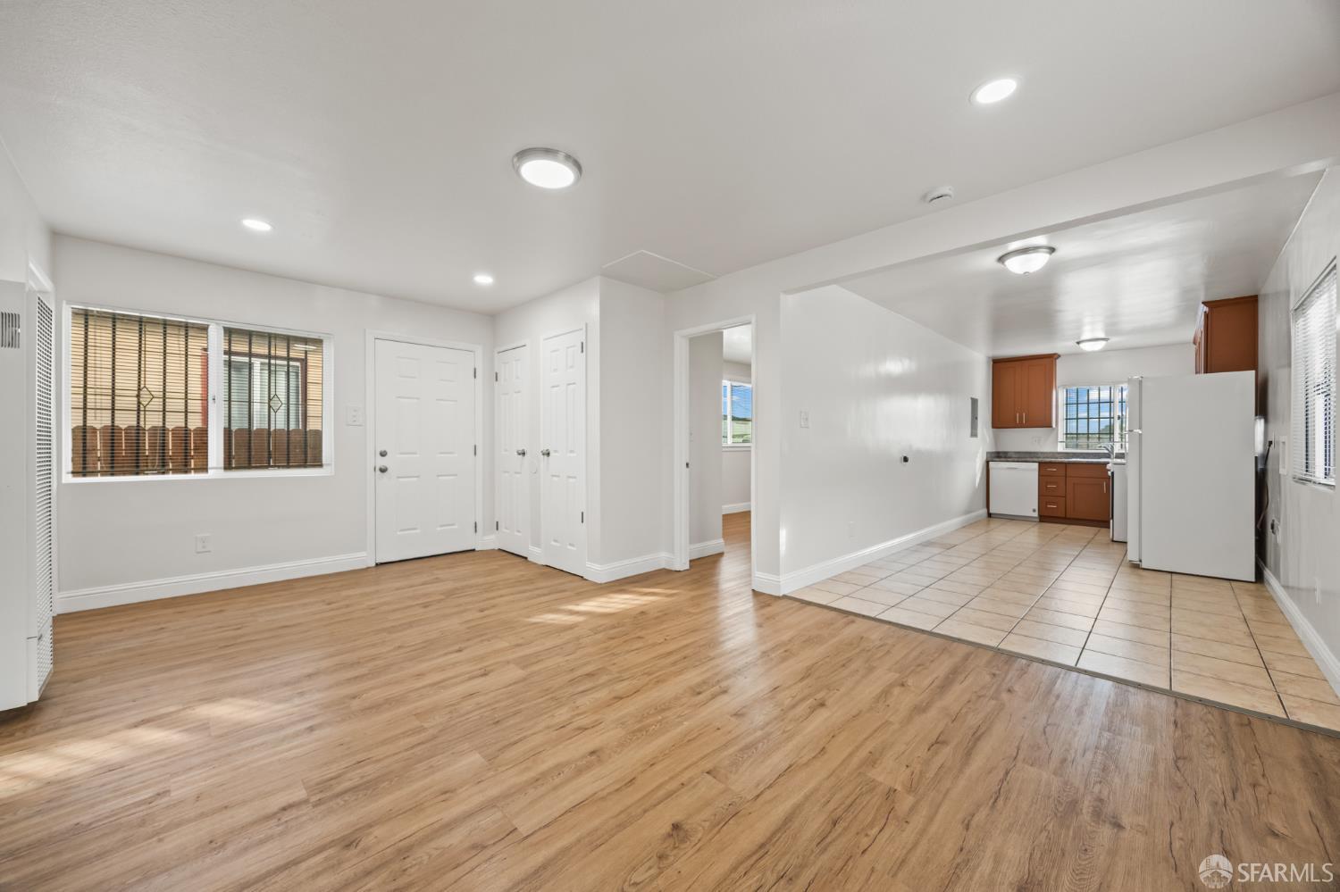 Detail Gallery Image 4 of 21 For 449 Lucas Ave, Richmond,  CA 94801 - 3 Beds | 2 Baths