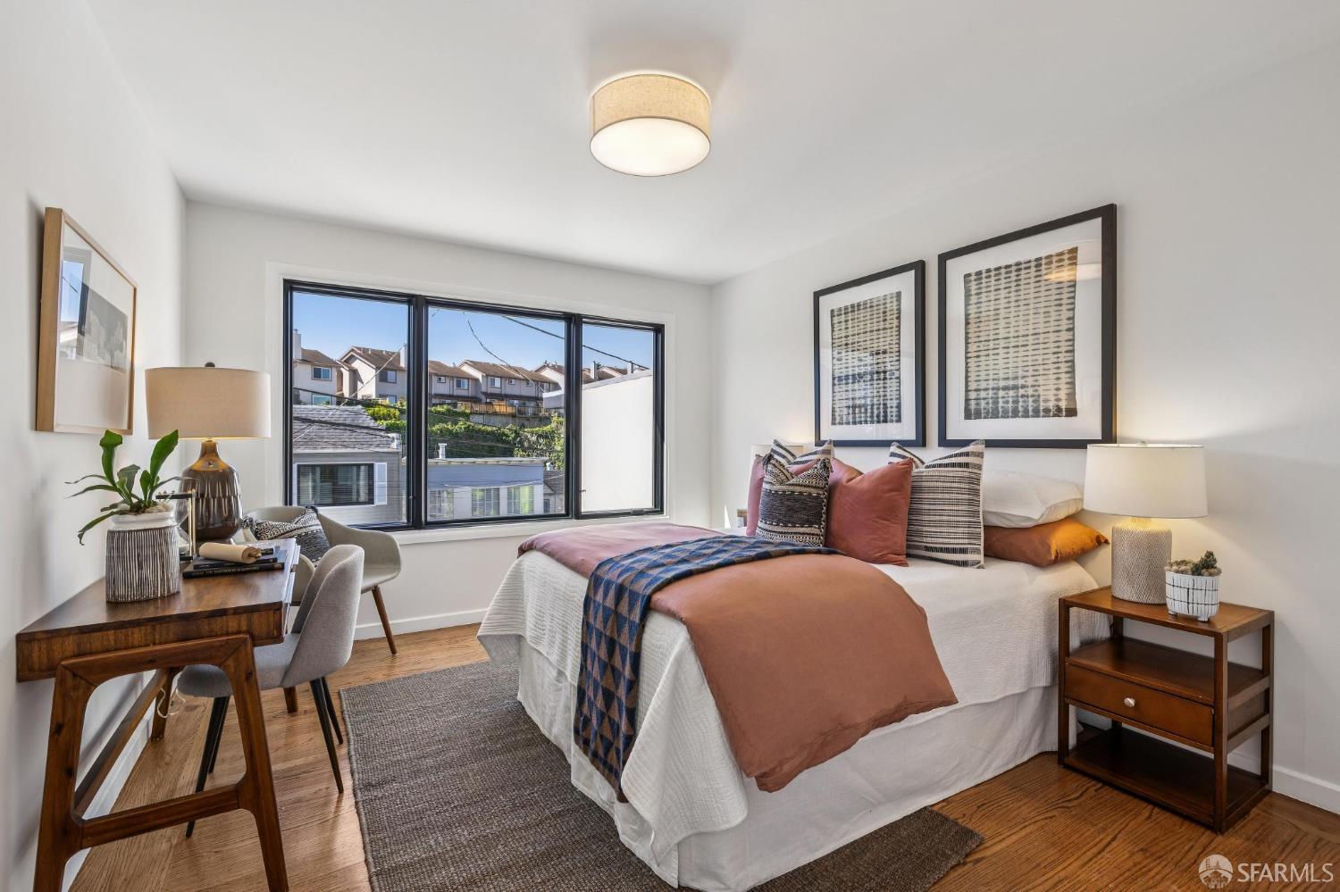 Detail Gallery Image 13 of 42 For 100 Bridgeview Dr, San Francisco,  CA 94124 - 2 Beds | 1 Baths