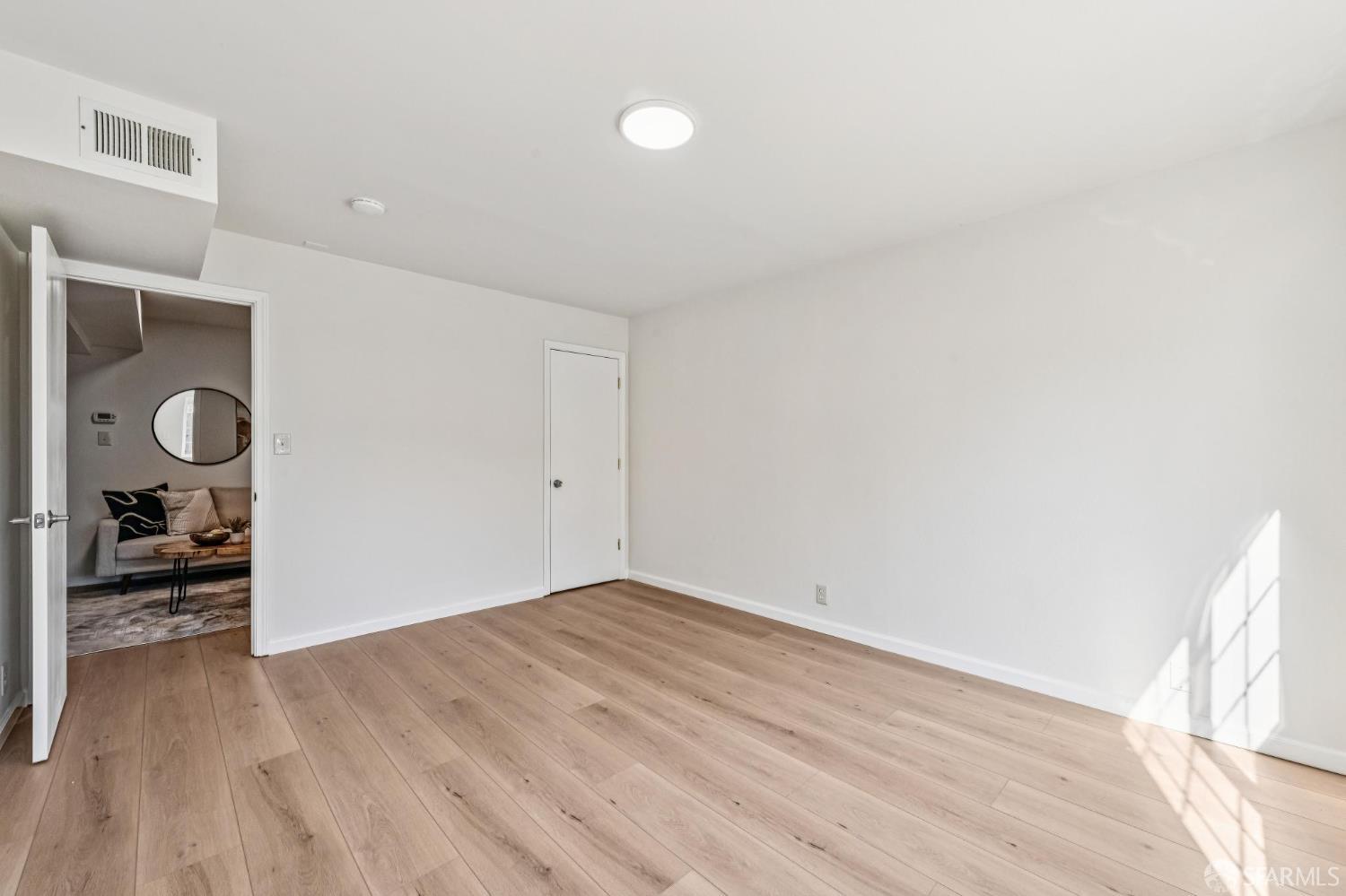 Detail Gallery Image 43 of 53 For 631 Morse St, San Francisco,  CA 94112 - 5 Beds | 3 Baths