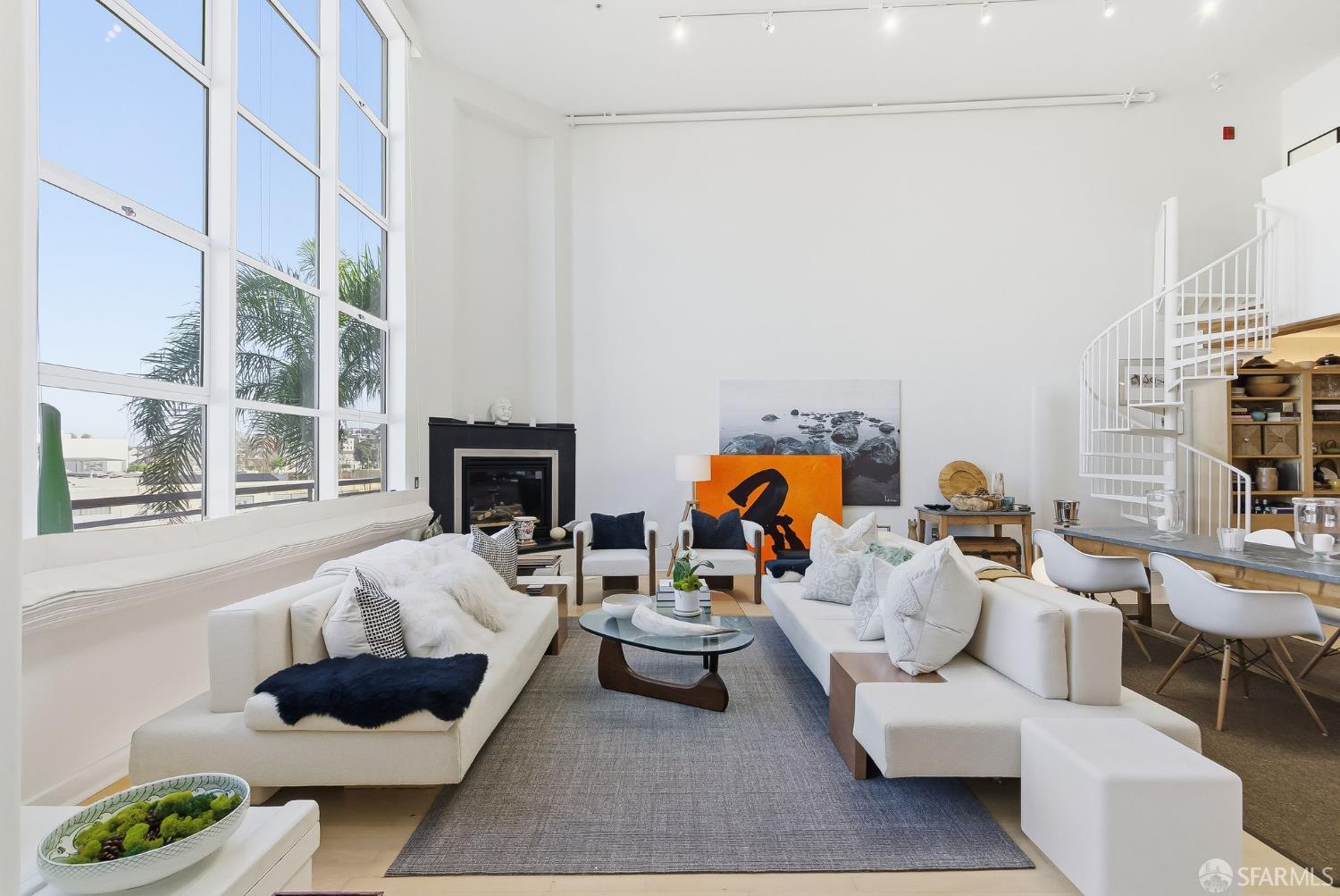 Photo #4: 426110889 Listing: Photo #4