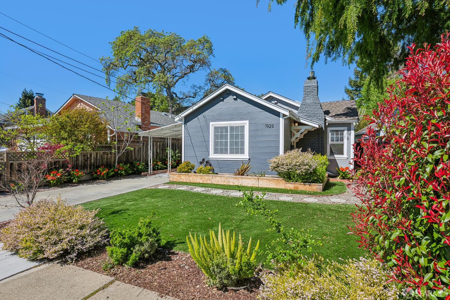 Detail Gallery Image 3 of 67 For 1928 Howard Ave, San Carlos,  CA 94070 - 3 Beds | 2 Baths