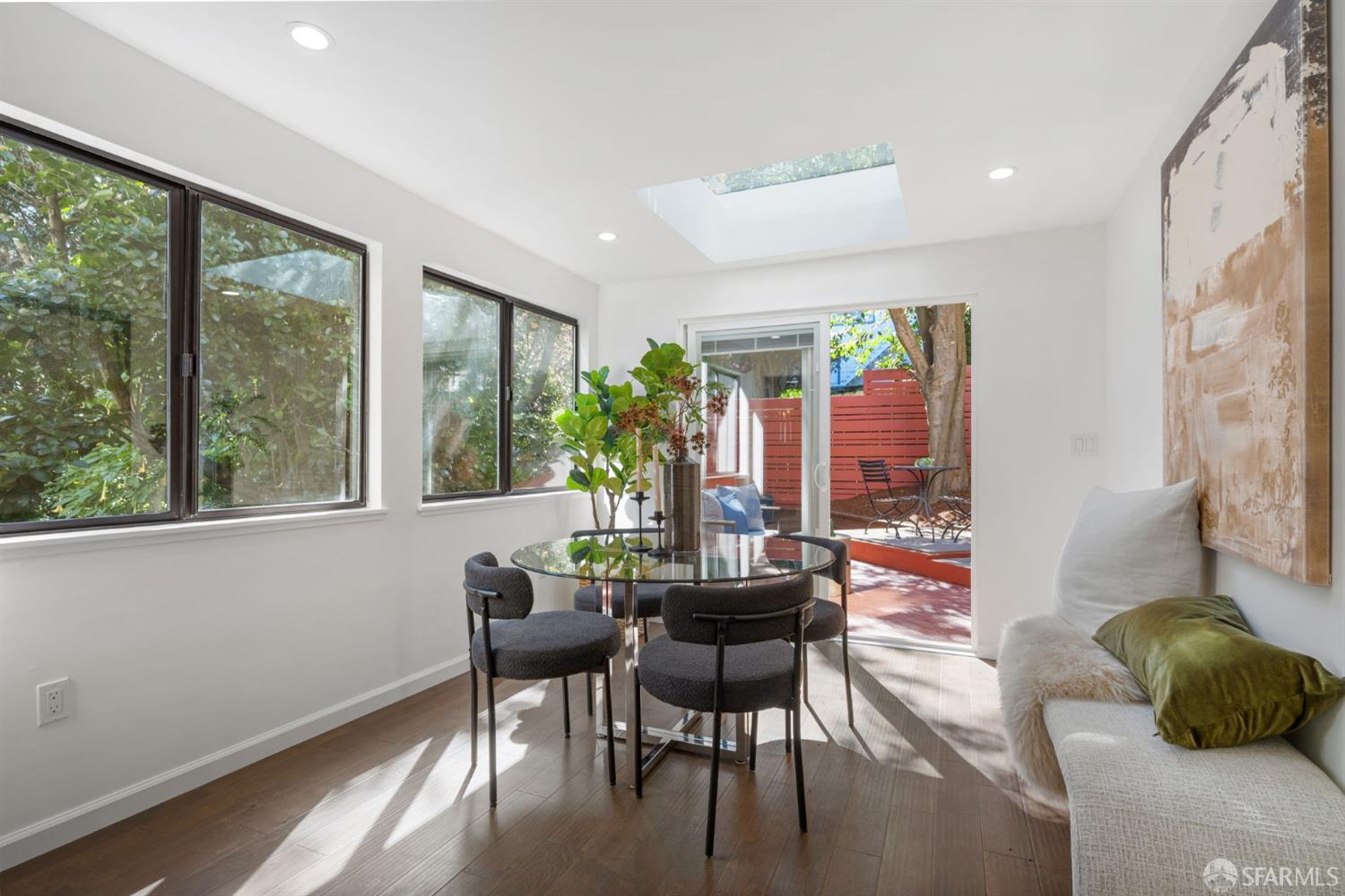 Detail Gallery Image 13 of 34 For 559 27th St #2,  San Francisco,  CA 94131 - 2 Beds | 1 Baths