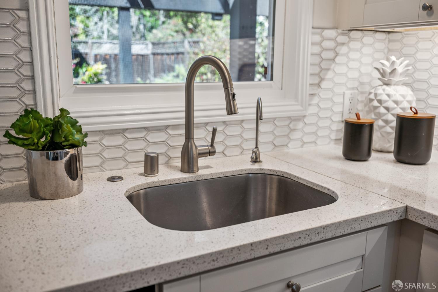 Detail Gallery Image 29 of 67 For 1928 Howard Ave, San Carlos,  CA 94070 - 3 Beds | 2 Baths