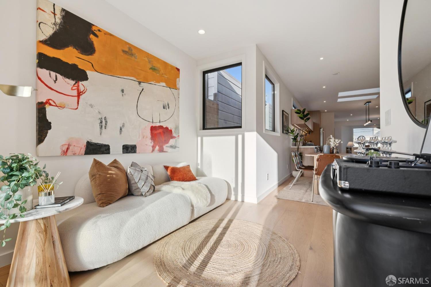 Detail Gallery Image 4 of 90 For 907 Athens St, San Francisco,  CA 94112 - 4 Beds | 4 Baths