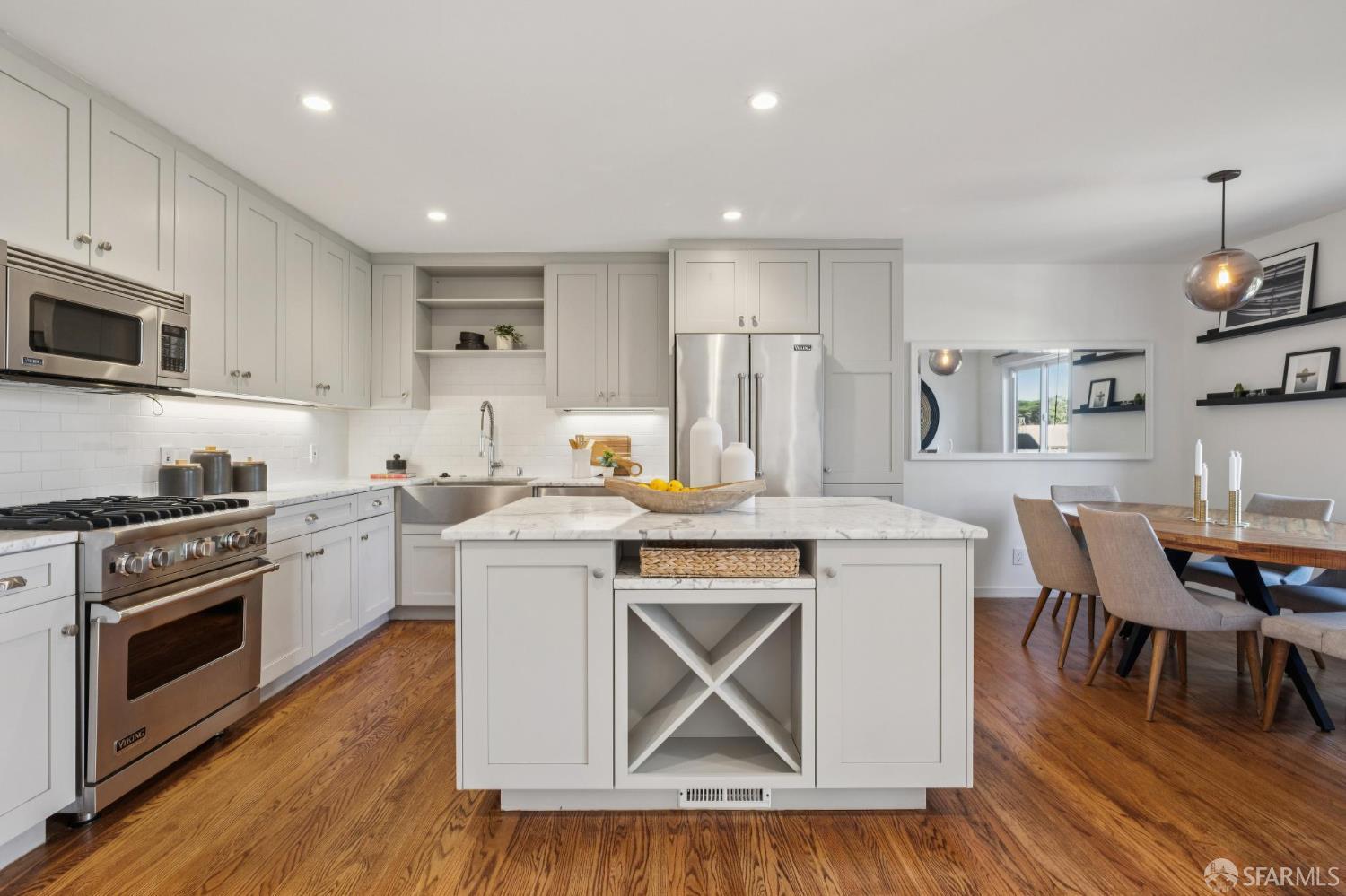 Detail Gallery Image 5 of 32 For 1255 45th Ave, San Francisco,  CA 94122 - 3 Beds | 2 Baths